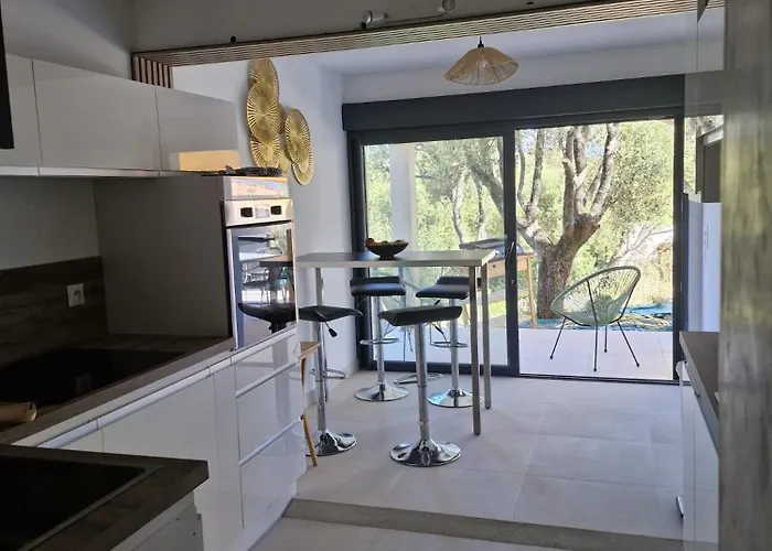 Vakantiehuis Maison Rez-de-jardin 80 M De La