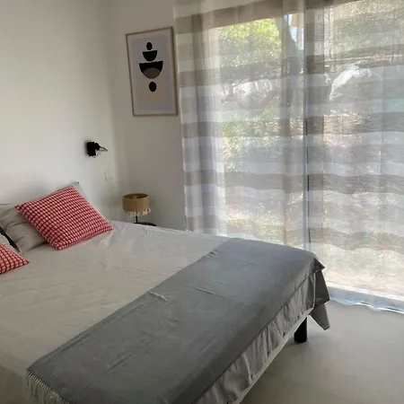 Maison Rez-de-jardin 80 M De La * 세라 디 페로