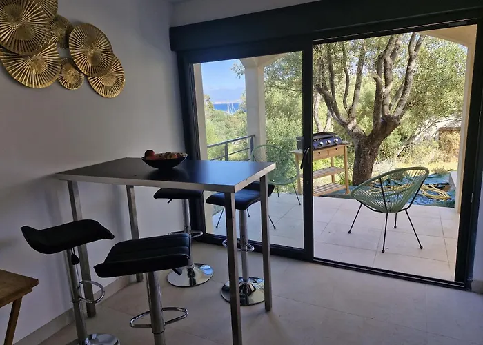 Maison Rez-de-jardin 80 M De La *