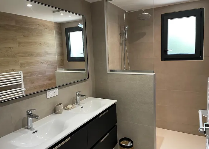 Maison Rez-de-jardin 80 M De La * 赛拉蒂费罗